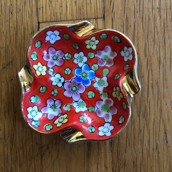 Vintage Accents Vintage Hand Painted Floral Ashtrays Made In Japan